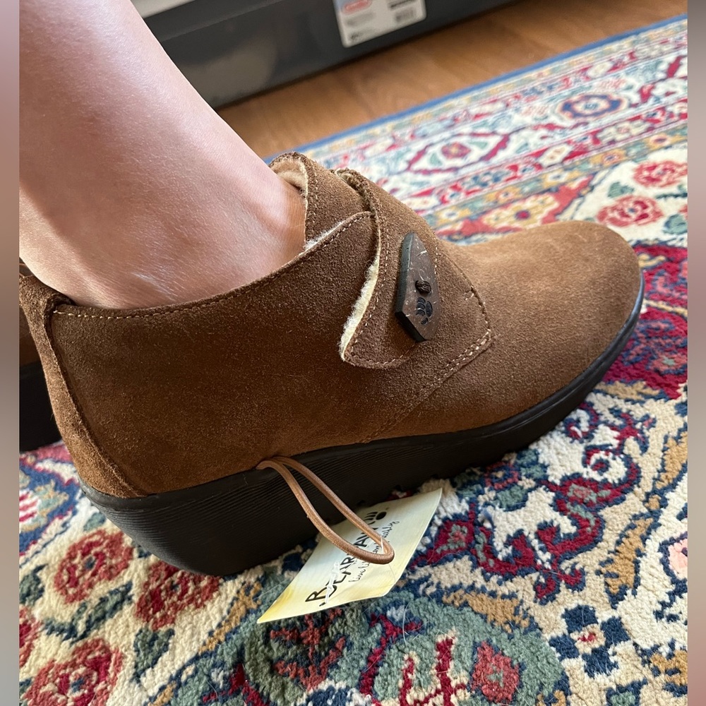 Suede wedges